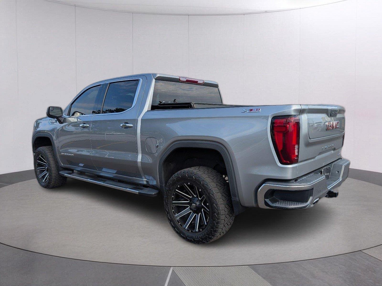 Used 2023 STERLING METALLIC GMC SLT image 5