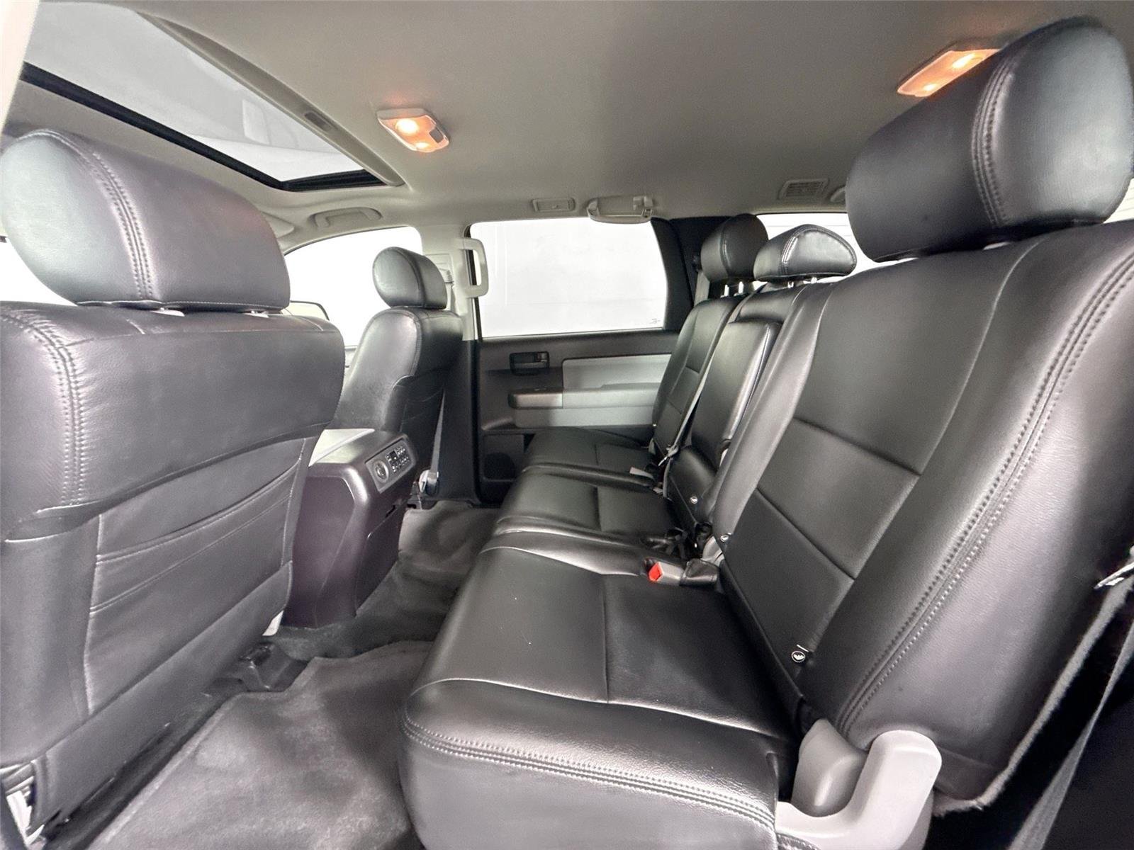 Used 2016 Super White Toyota SR5 image 27