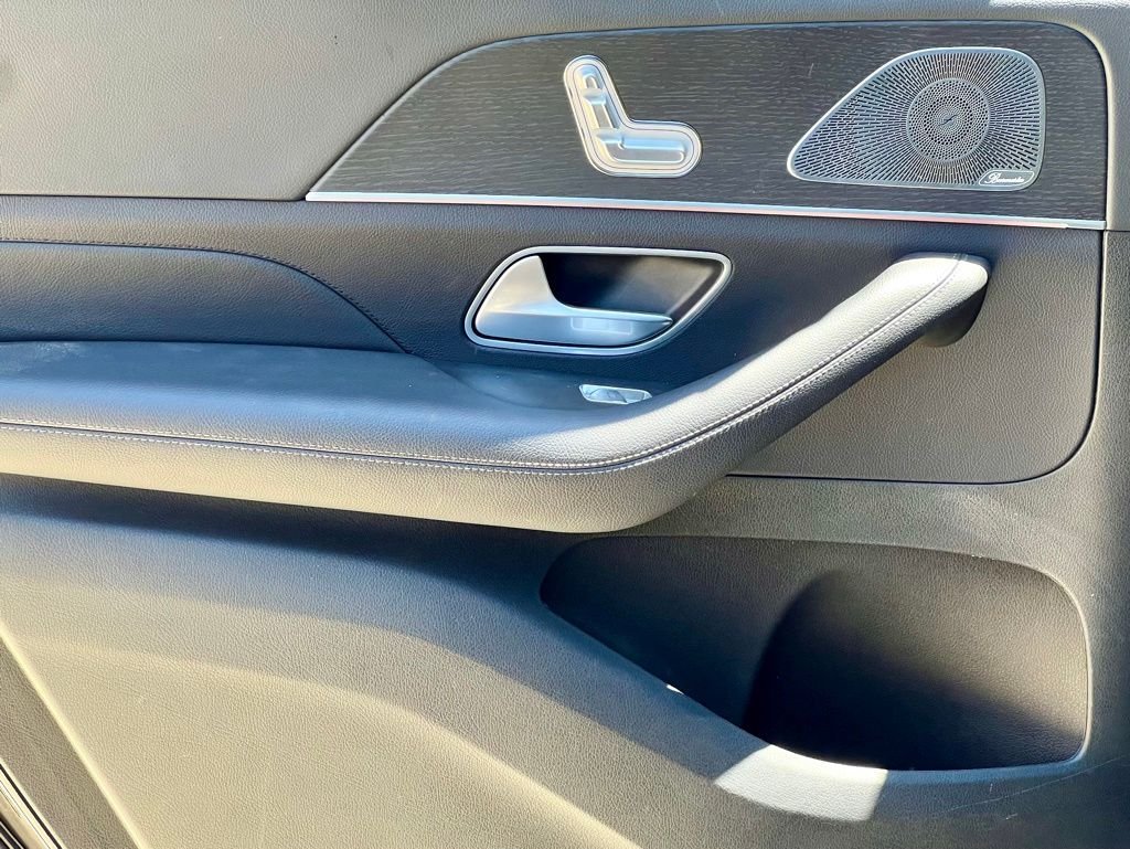 Certified Used 2024  Mercedes-Benz GLS 450 image 25