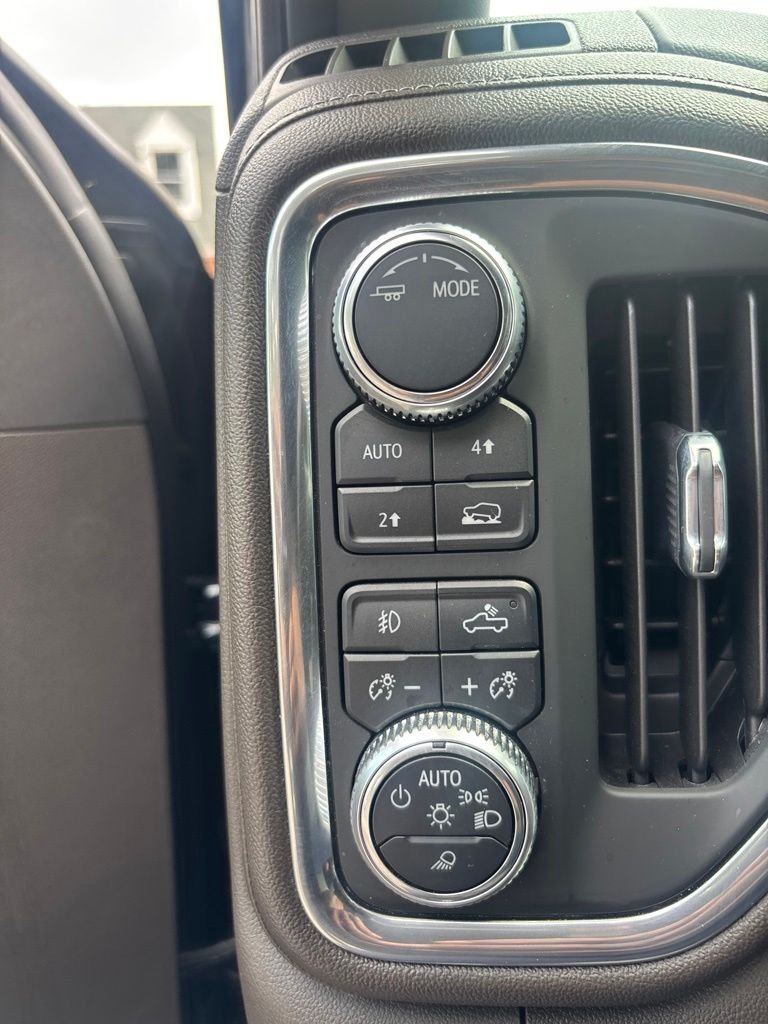 Used 2020 Blue GMC SLT image 21
