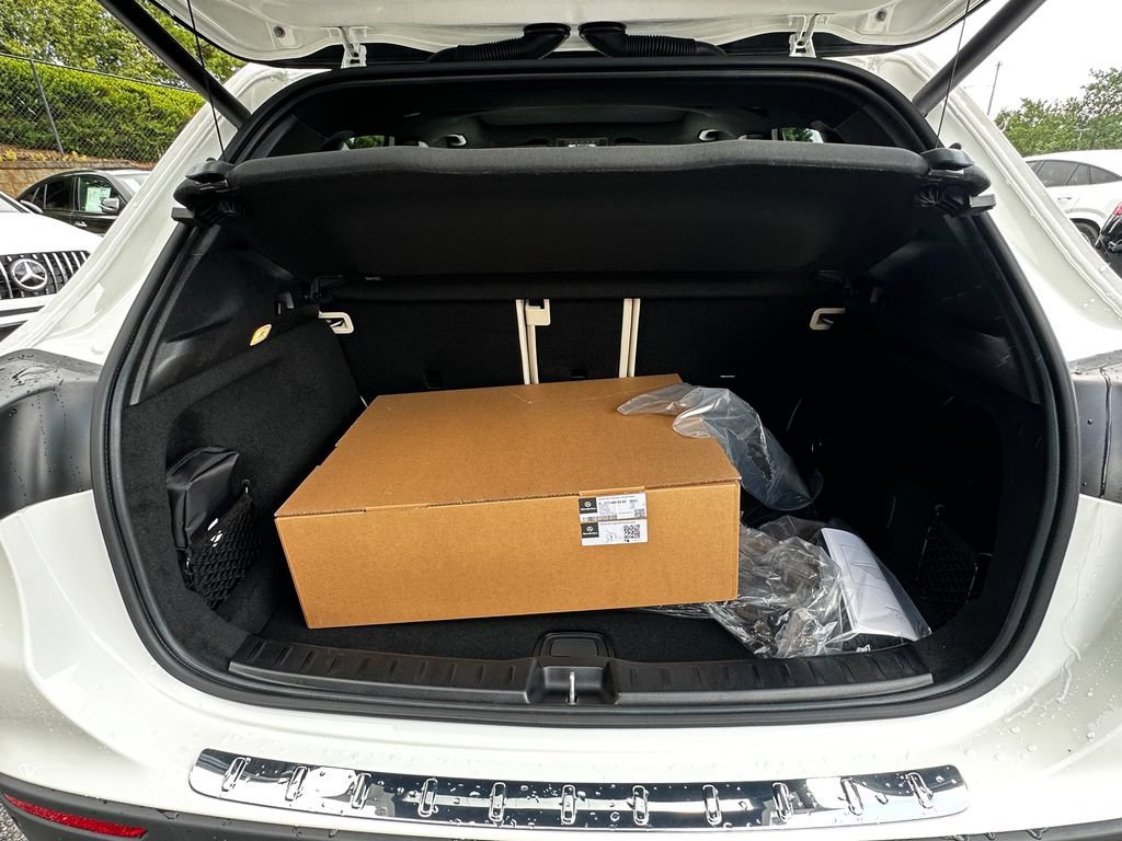 New 2026 Polar White Mercedes-Benz GLA 250 image 21