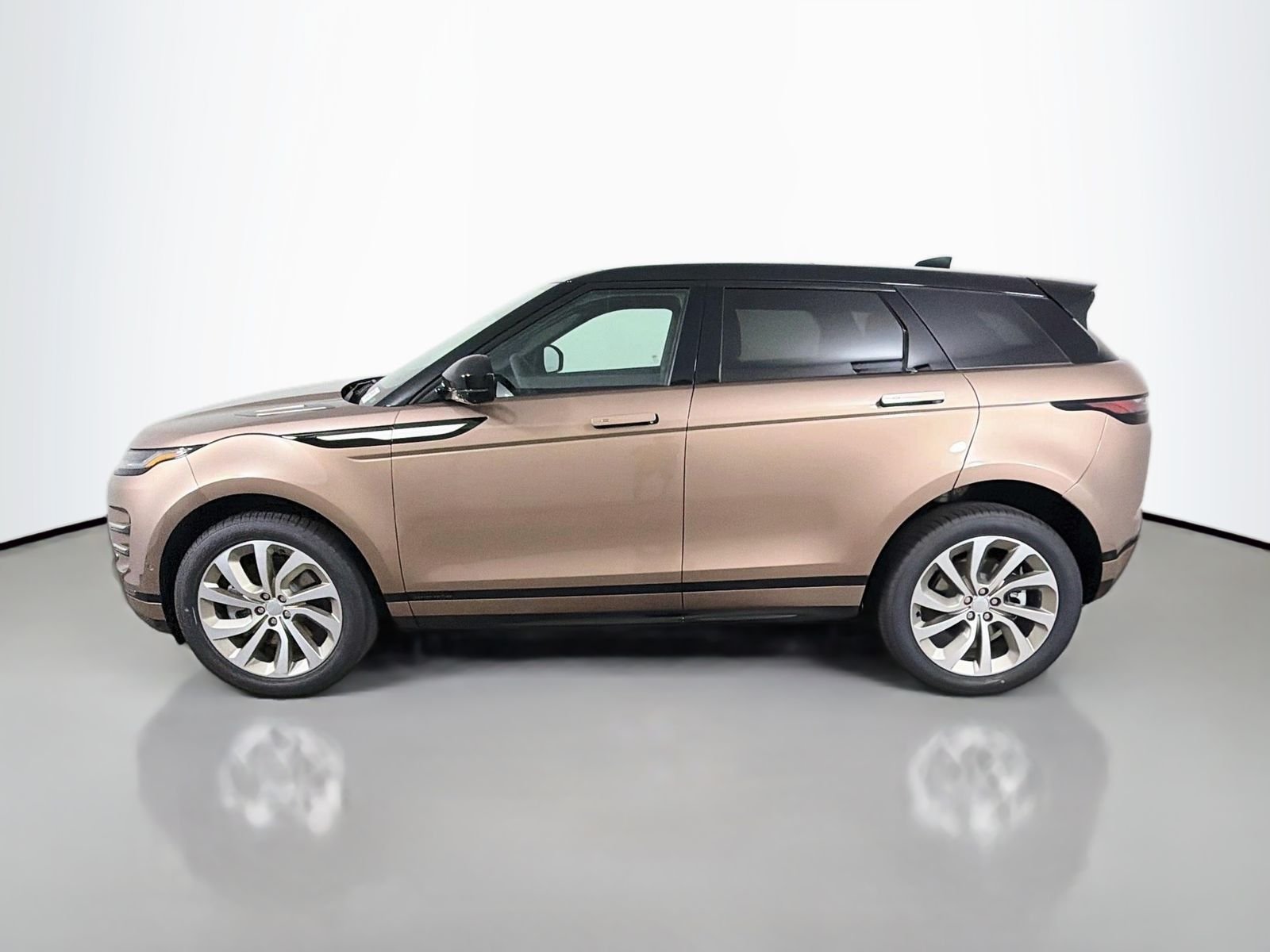 New 2026 Corinthian Bronze Land Rover Hoxton Edition image 2