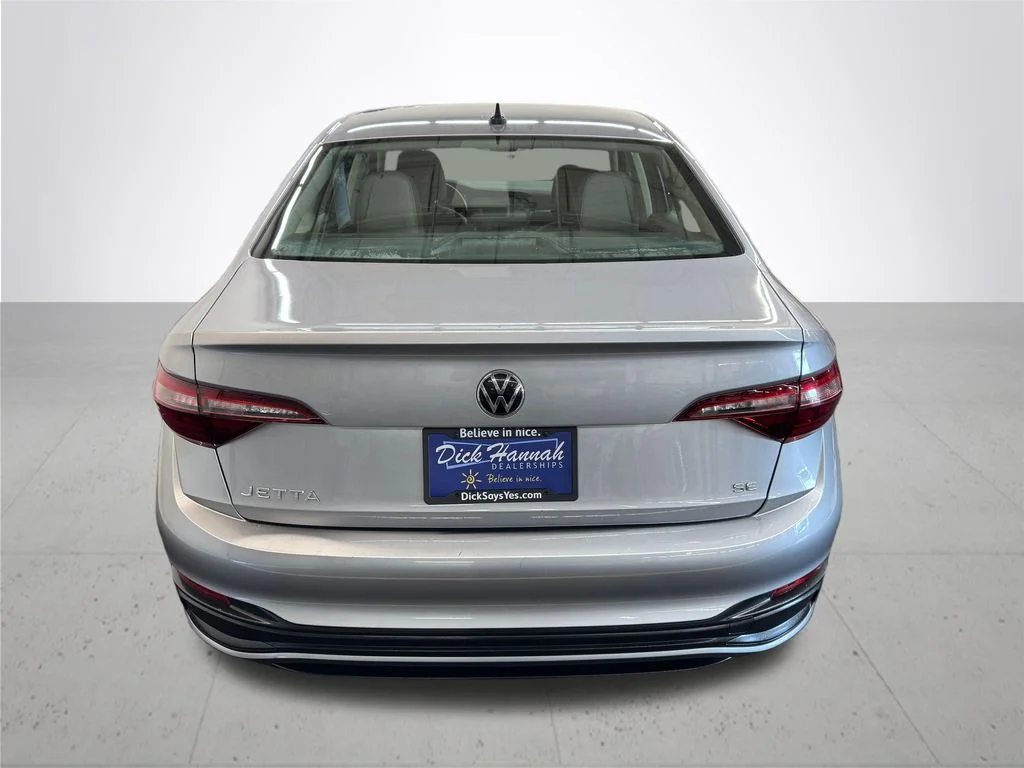Used 2024 Silver Volkswagen 1.5T SE image 5