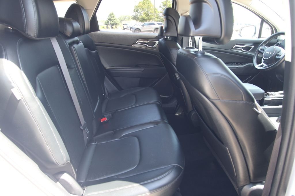 Used 2024 White Kia EX image 9