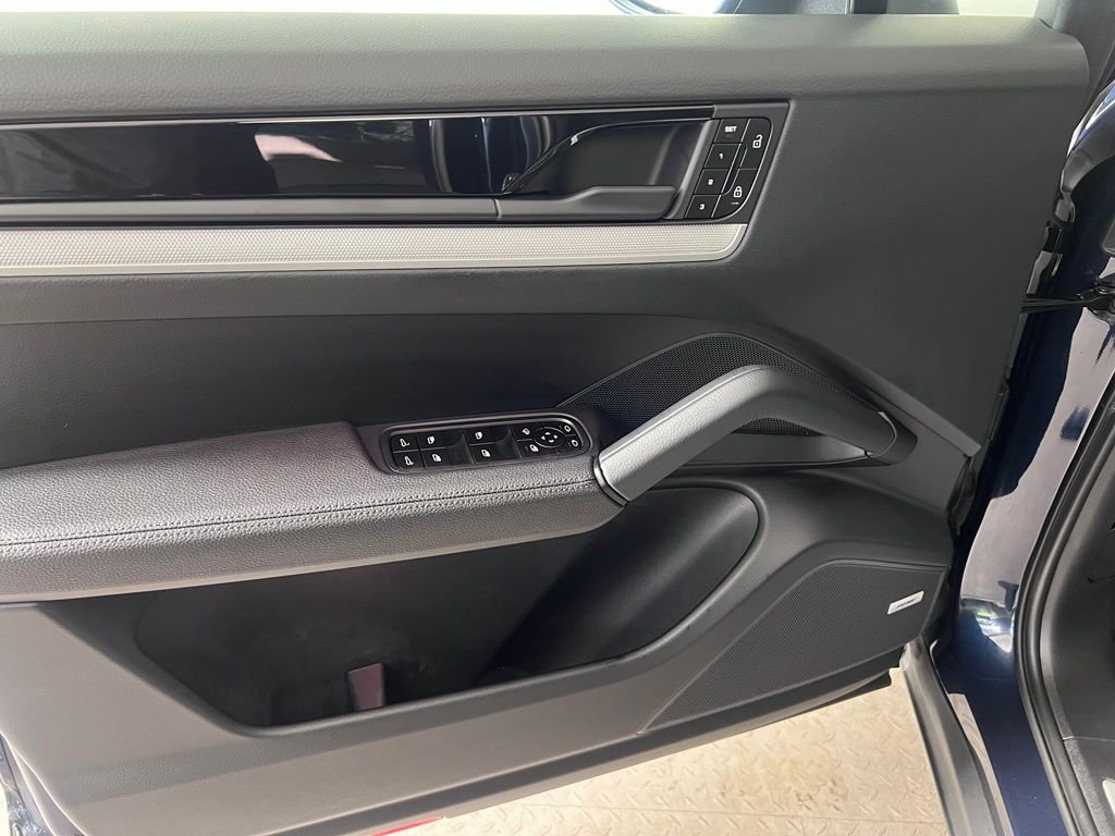 Certified Used 2024  Porsche  image 28