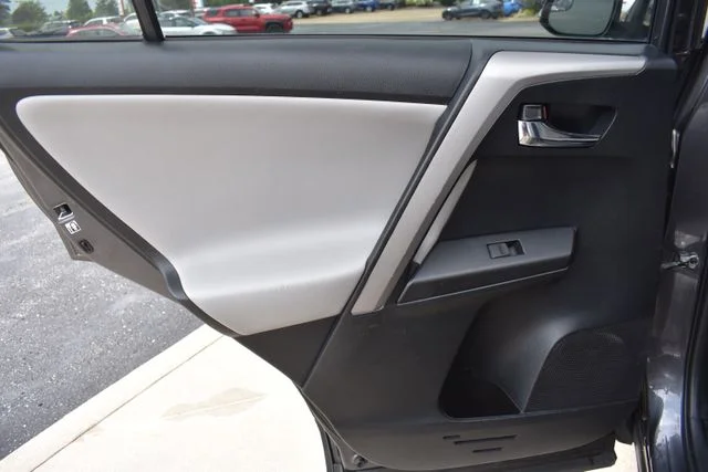 Used 2017 Gray Toyota XLE image 12