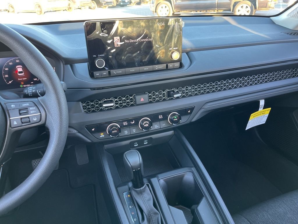2025 Honda Accord SE - Photo 17