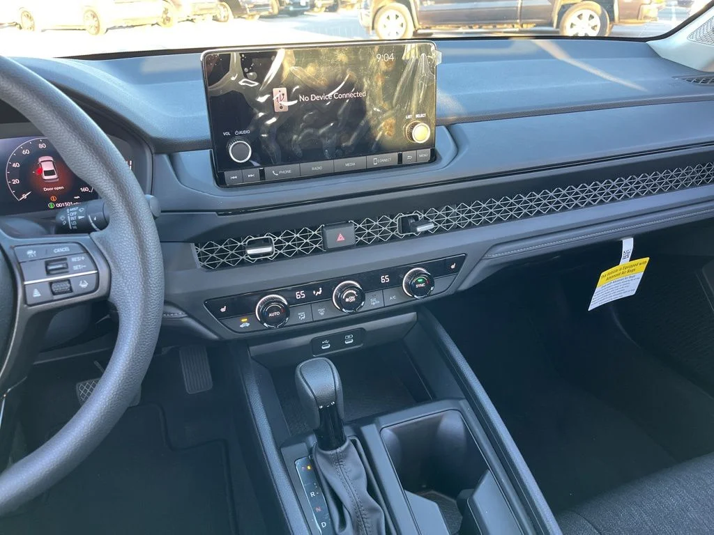 2025 Honda Accord SE - Photo 17