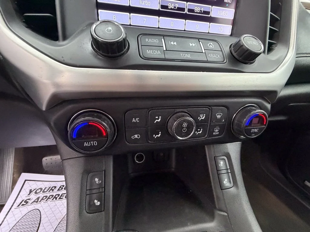 Used 2017 EBONY TWILIGHT METALLIC GMC SLE image 23