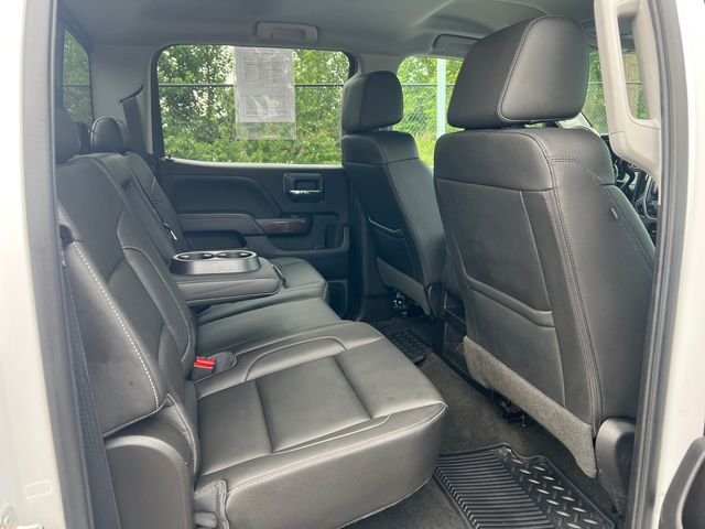 Used 2018 White Frost GMC SLE image 20