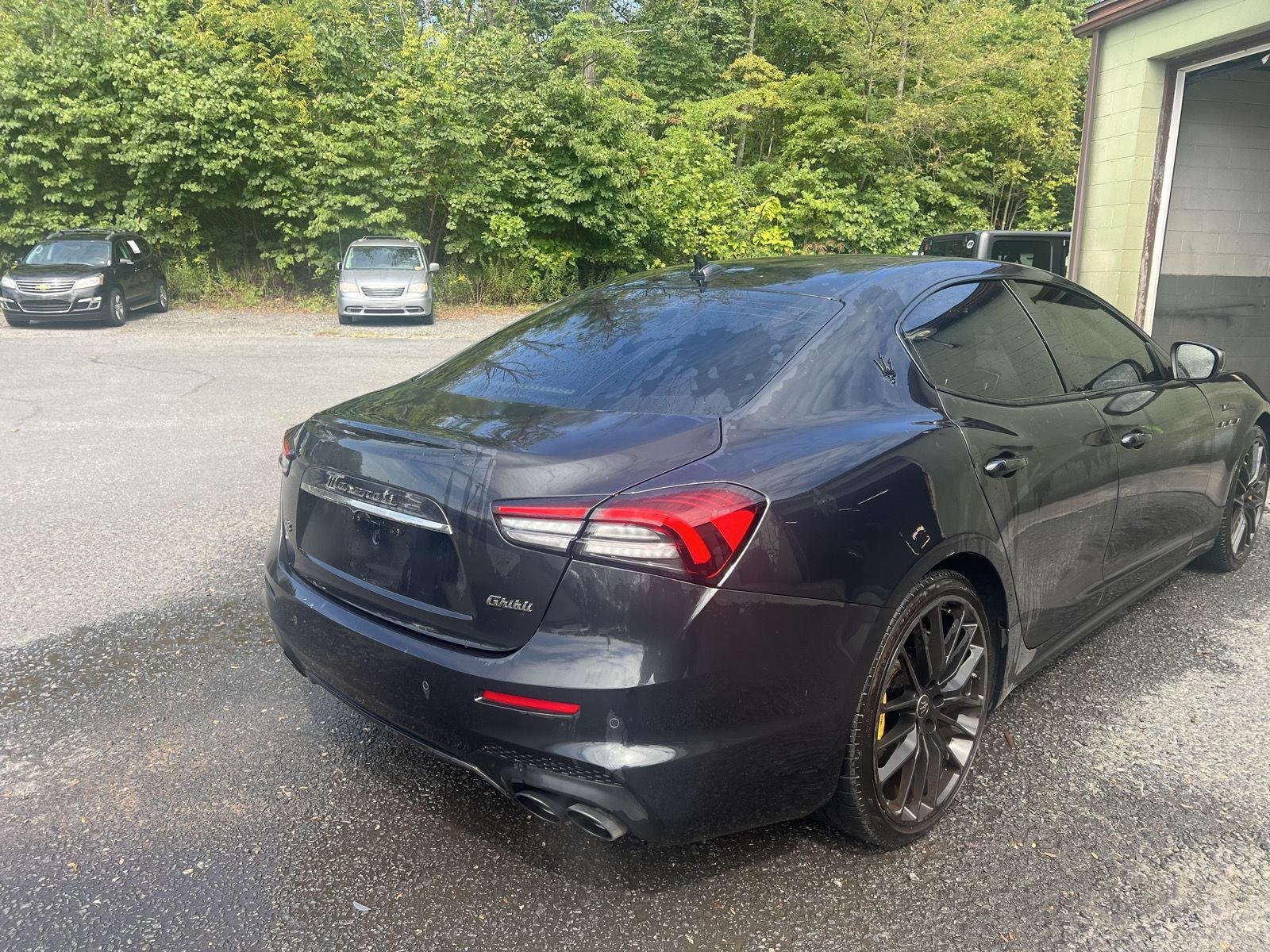 Used 2023 Nero Ribelle Metallic Maserati Modena Q4 image 3