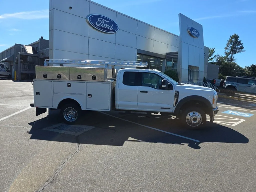 Used 2023 White Ford XLT image 2