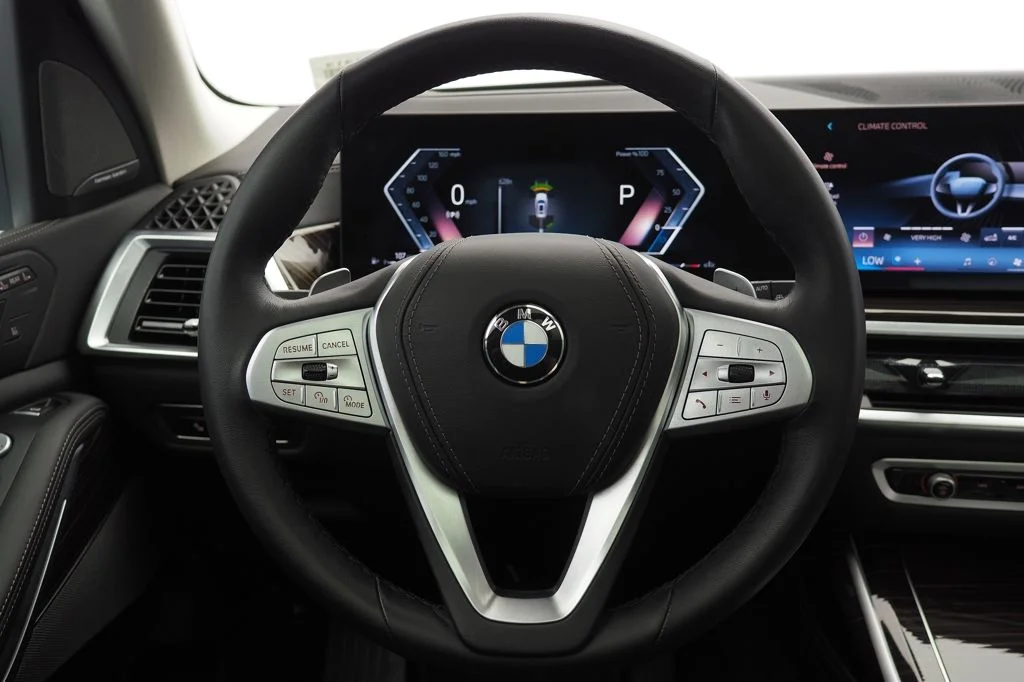 Certified Used 2026 Mineral White Metallic BMW xDrive40i image 11