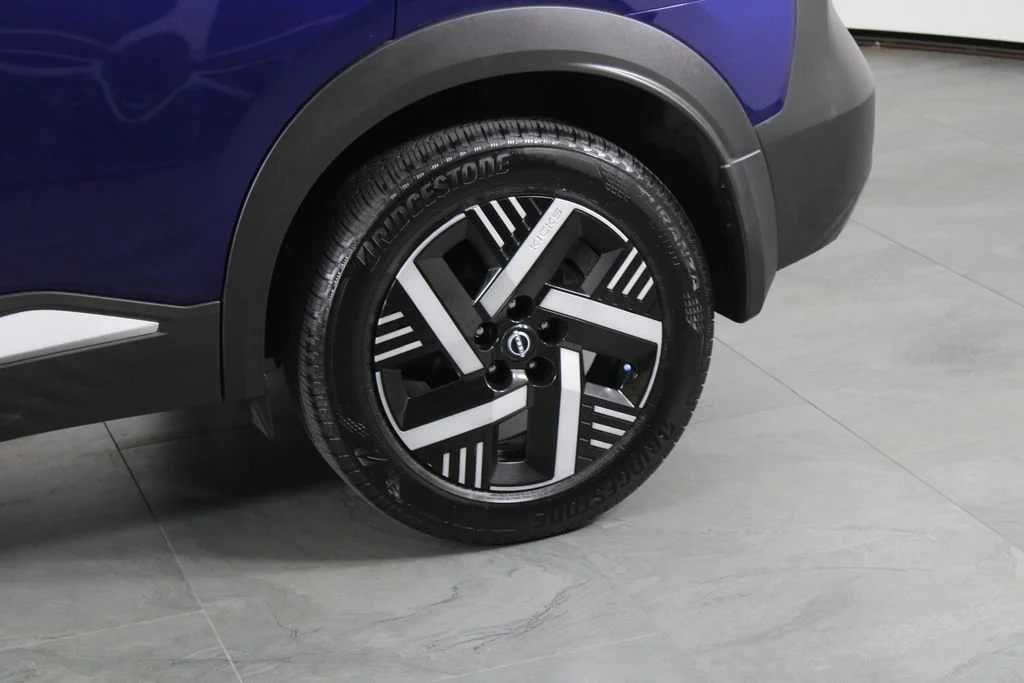 2025 Nissan Kicks SV - Photo 15