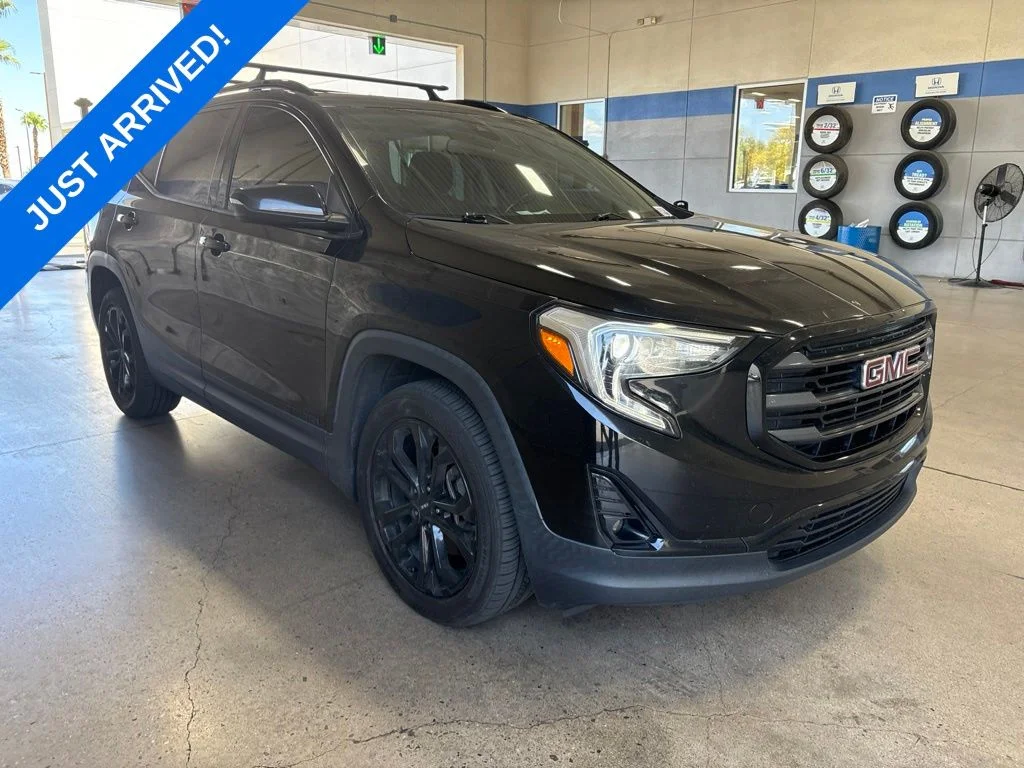 Used 2020 Ebony Twilight Metallic GMC SLT image 2