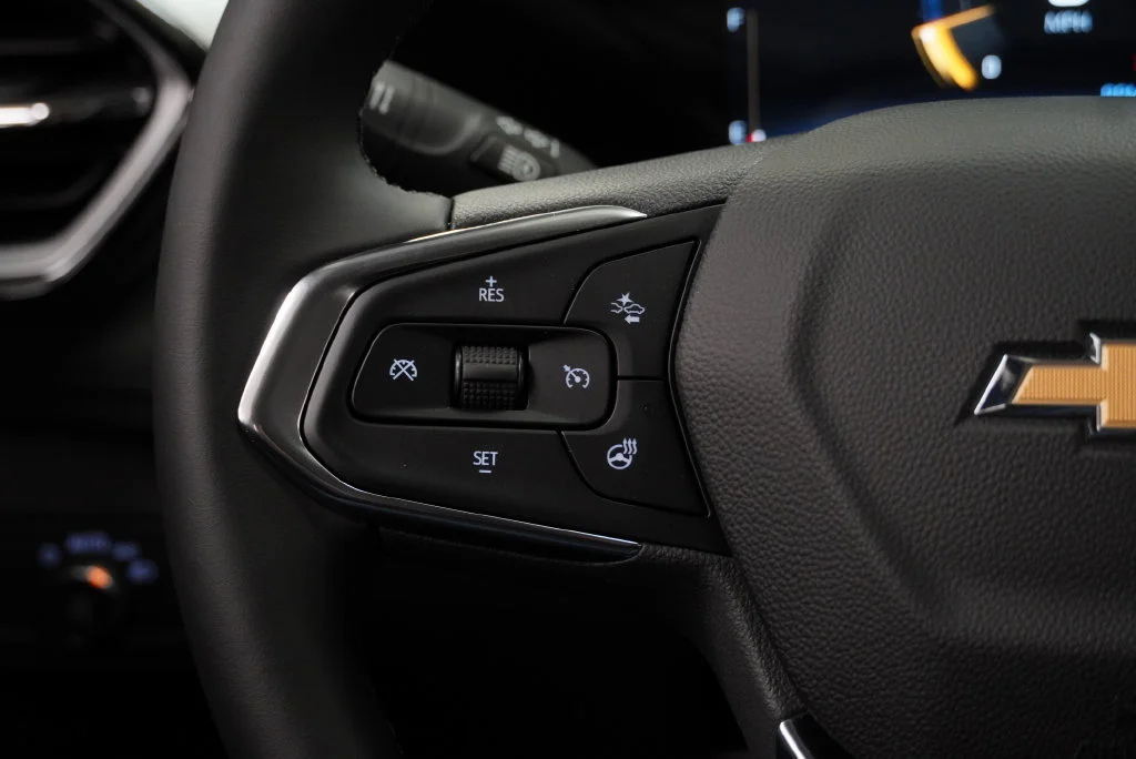 New 2026 Sterling Gray Metallic Chevrolet LT image 27