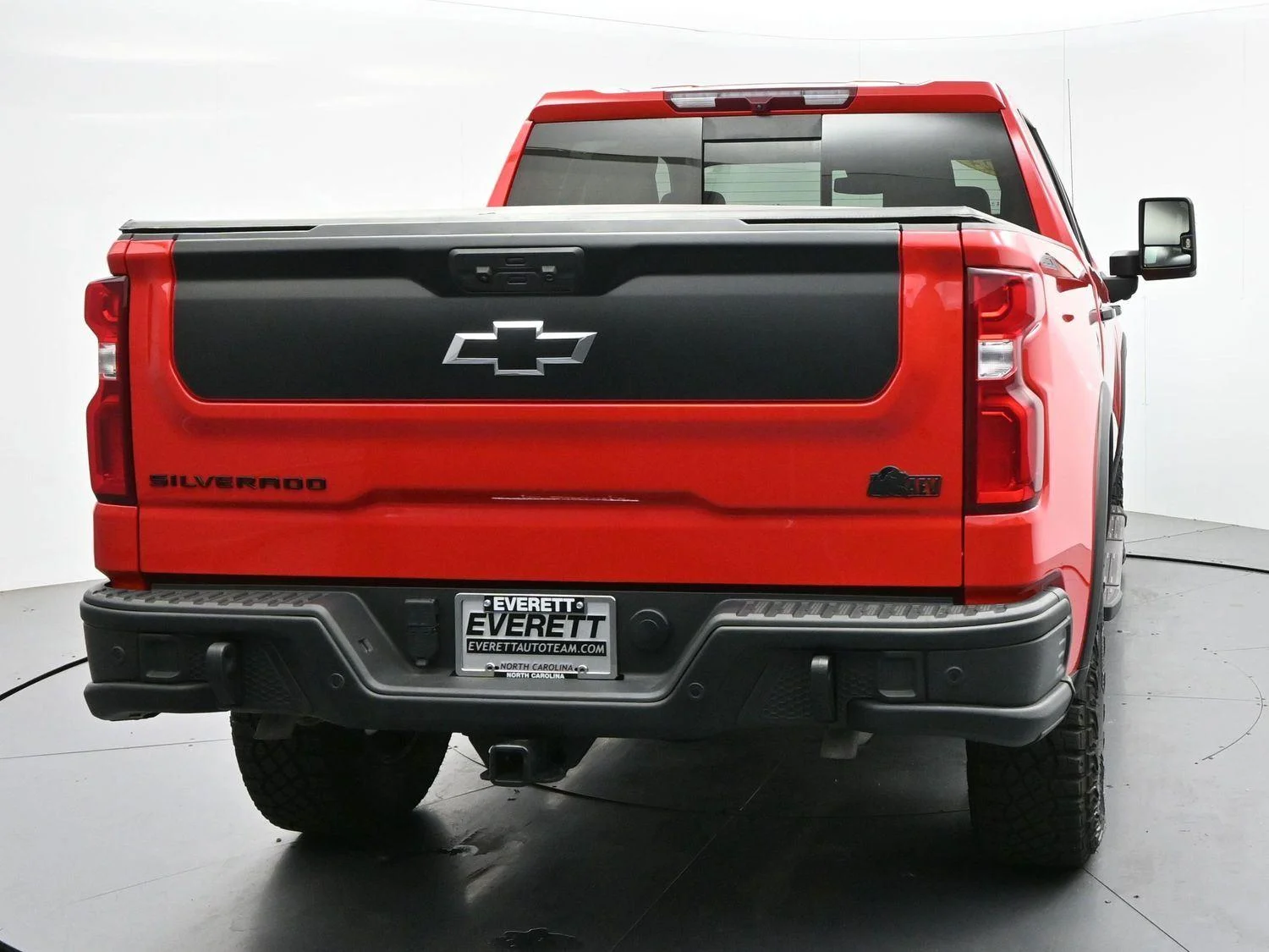Used 2024 Red Hot Chevrolet ZR2 image 6