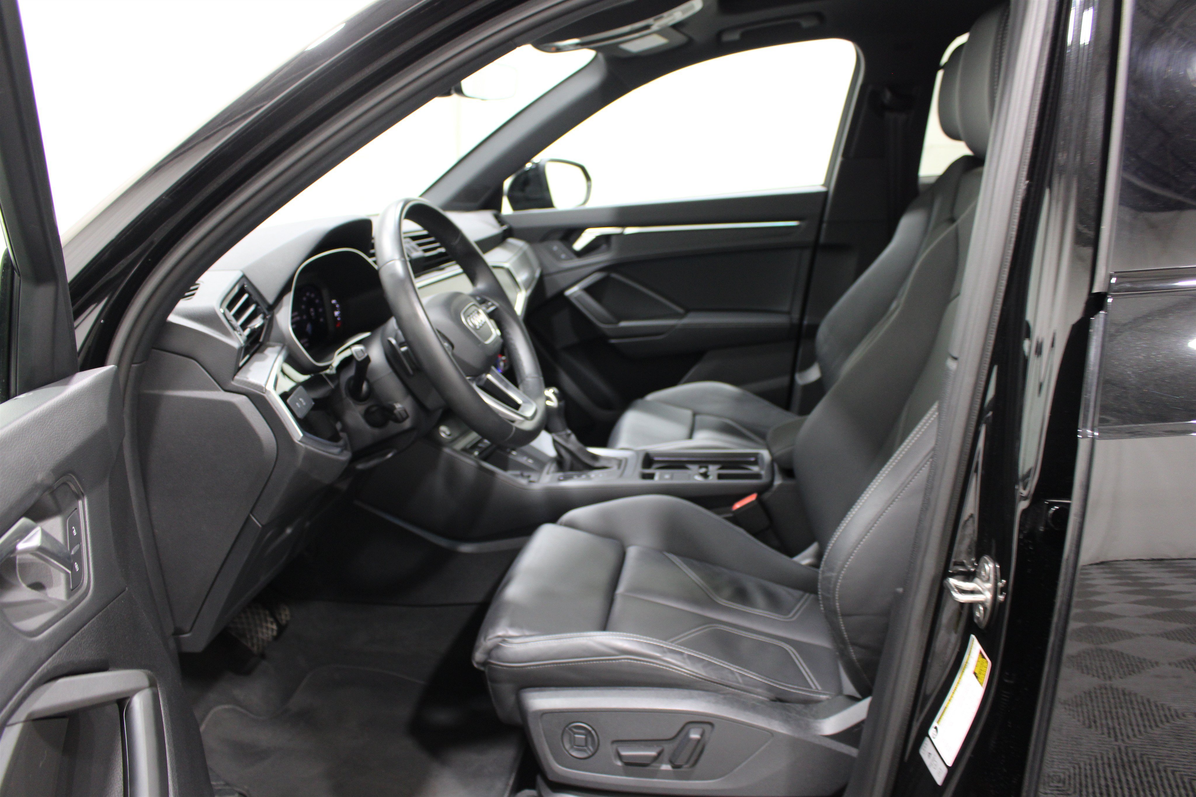 Used 2024 Mythos Black Metallic Audi S line Premium Plus image 3