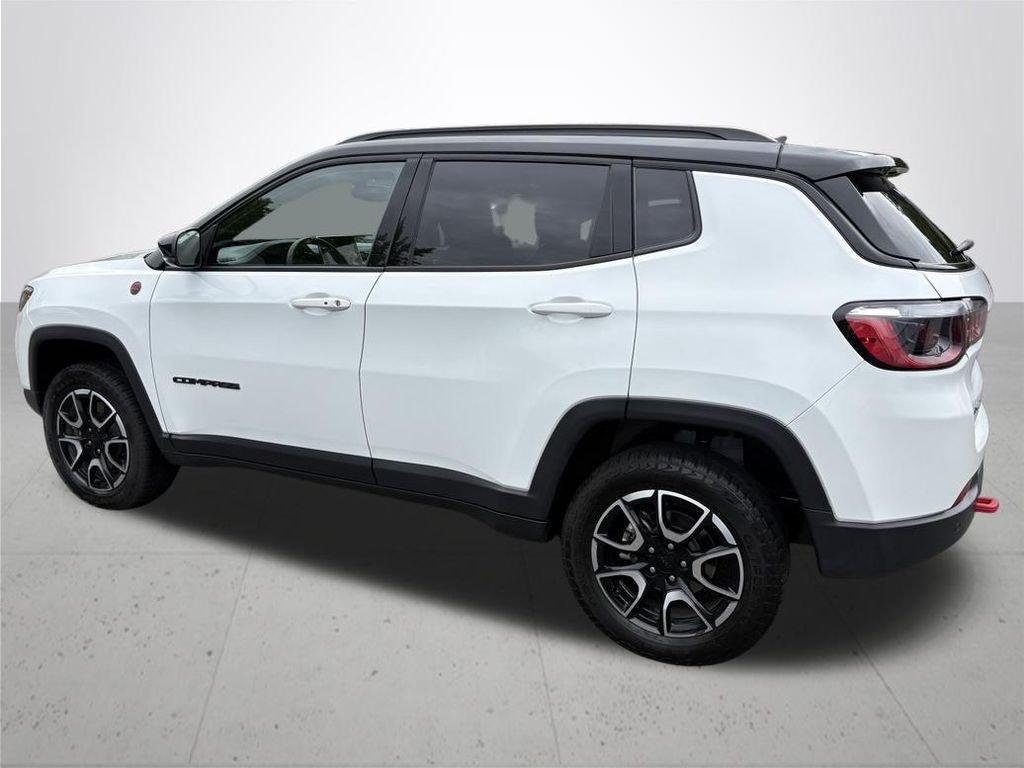 Used 2024 White Jeep Trailhawk image 6
