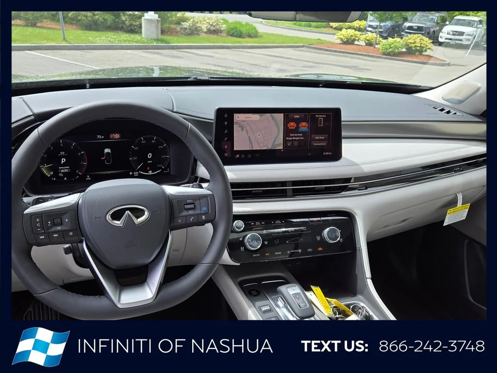 New 2027 DEEP EMERALD INFINITI Luxe AWD image 9