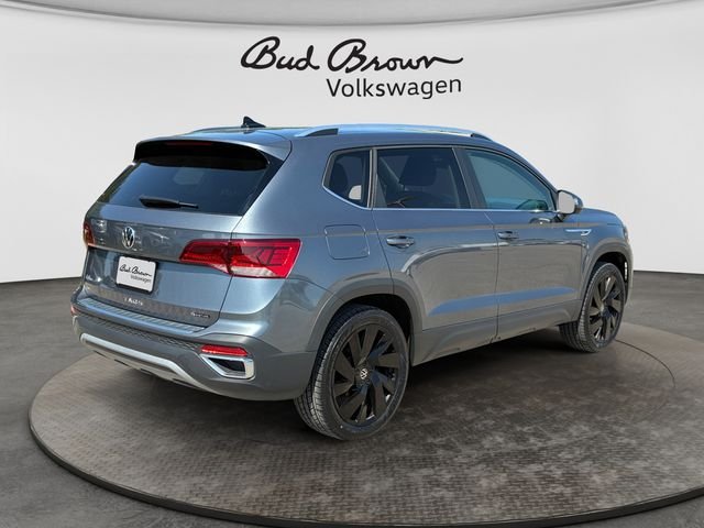 Certified Used 2024 Platinum Gray Metallic Volkswagen 1.5T SE image 5