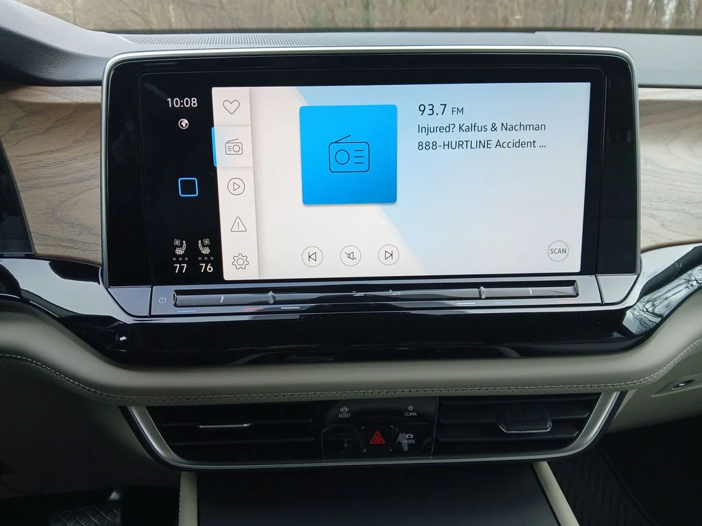 New 2026 White Volkswagen 2.0T SE image 18