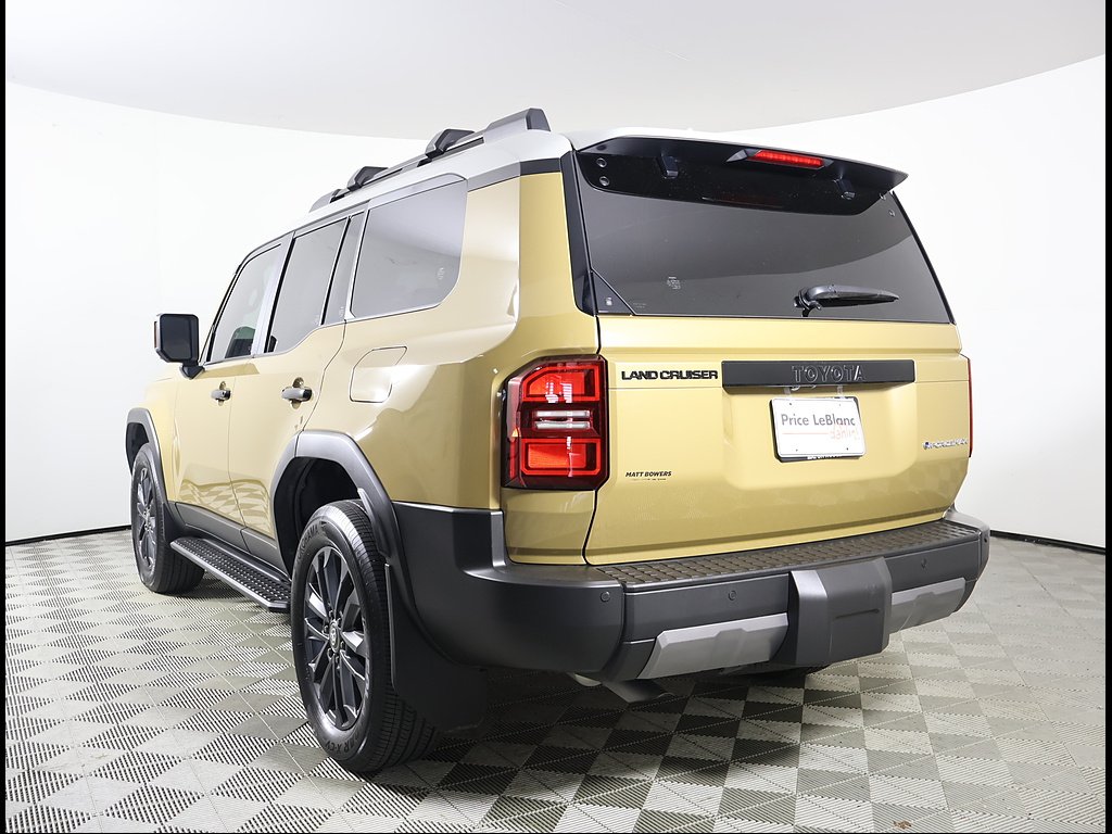 Used 2025 Trail Dust w/Grayscape Roof Toyota Base image 4
