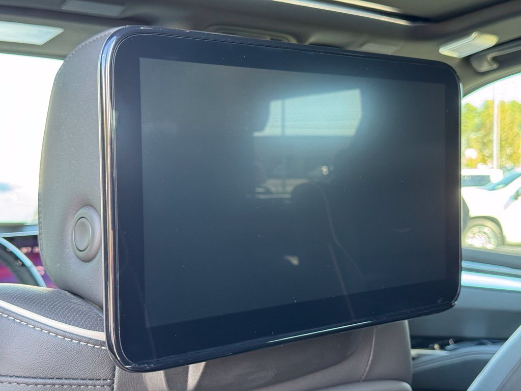 Used 2025 Black Cadillac Sport image 34
