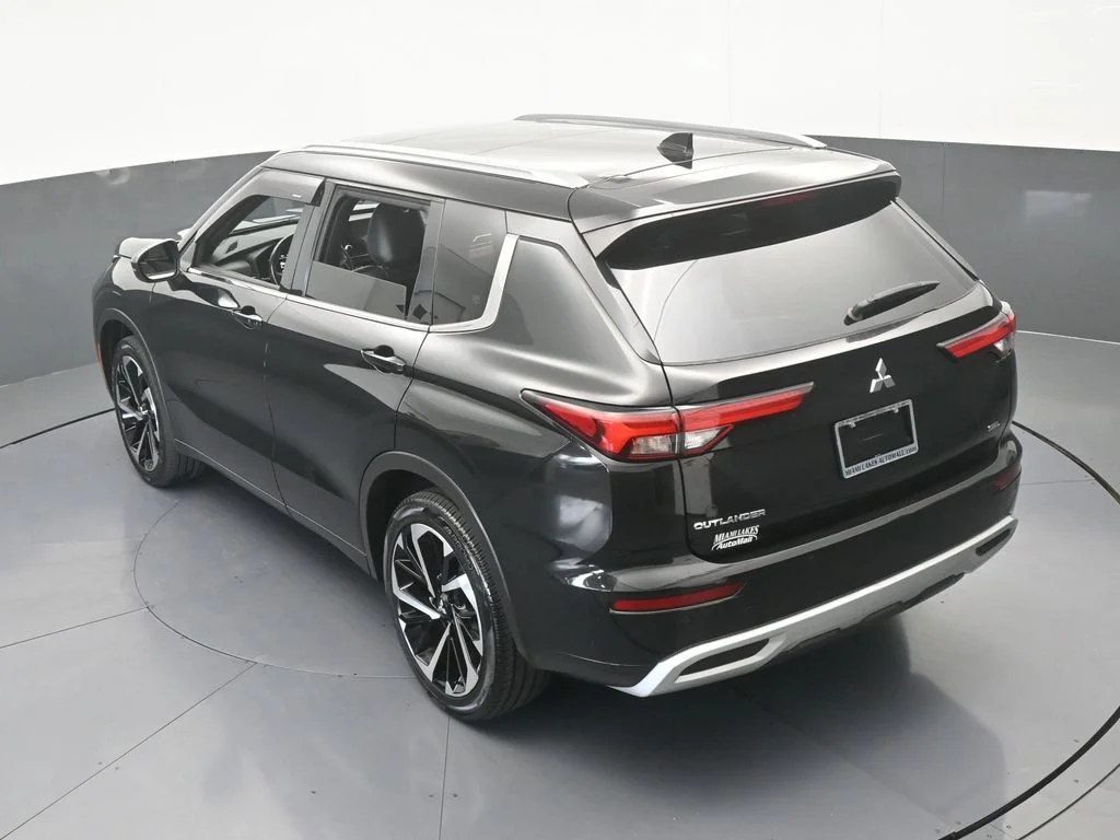 Used 2022 Black Mitsubishi SEL image 61