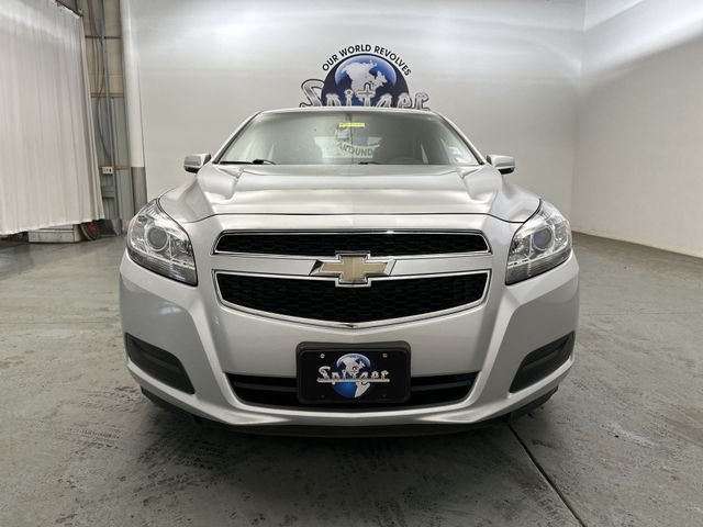 Used 2013 Silver Chevrolet LT image 3