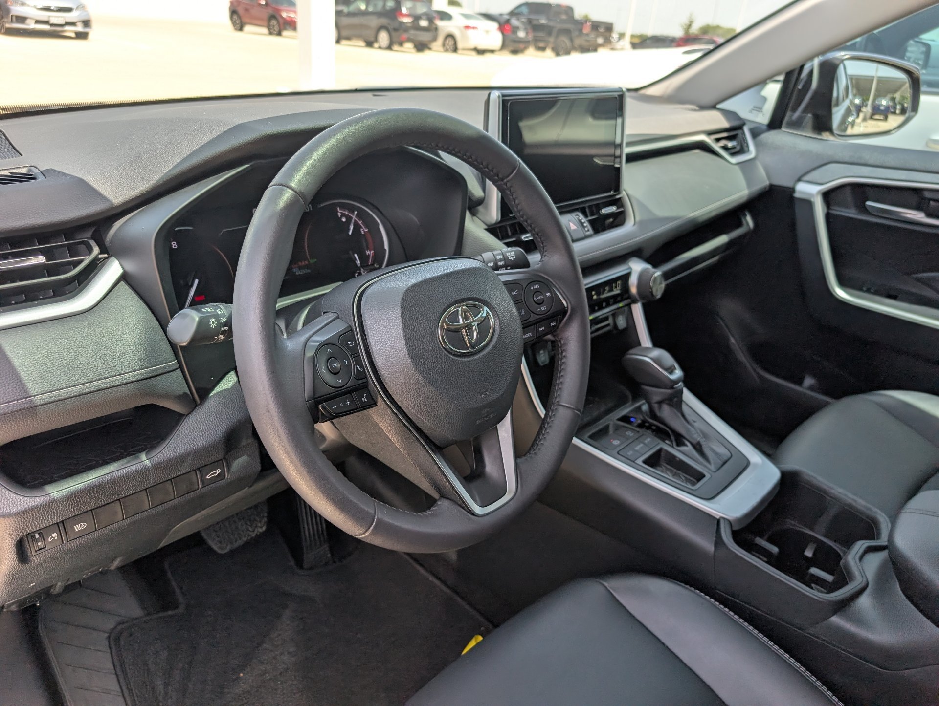 Used 2023 Gray Toyota XLE Premium image 9