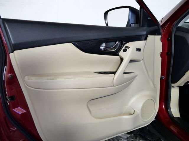 Certified Used 2020 Red Nissan SL image 17