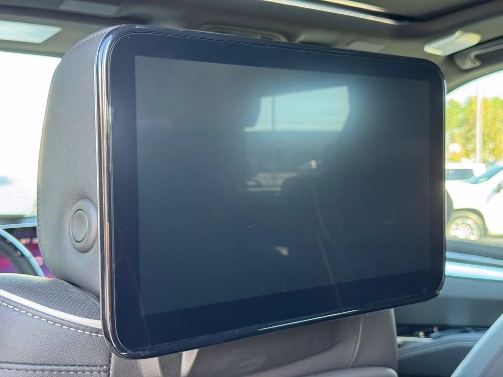 Used 2025 Black Cadillac Sport image 34