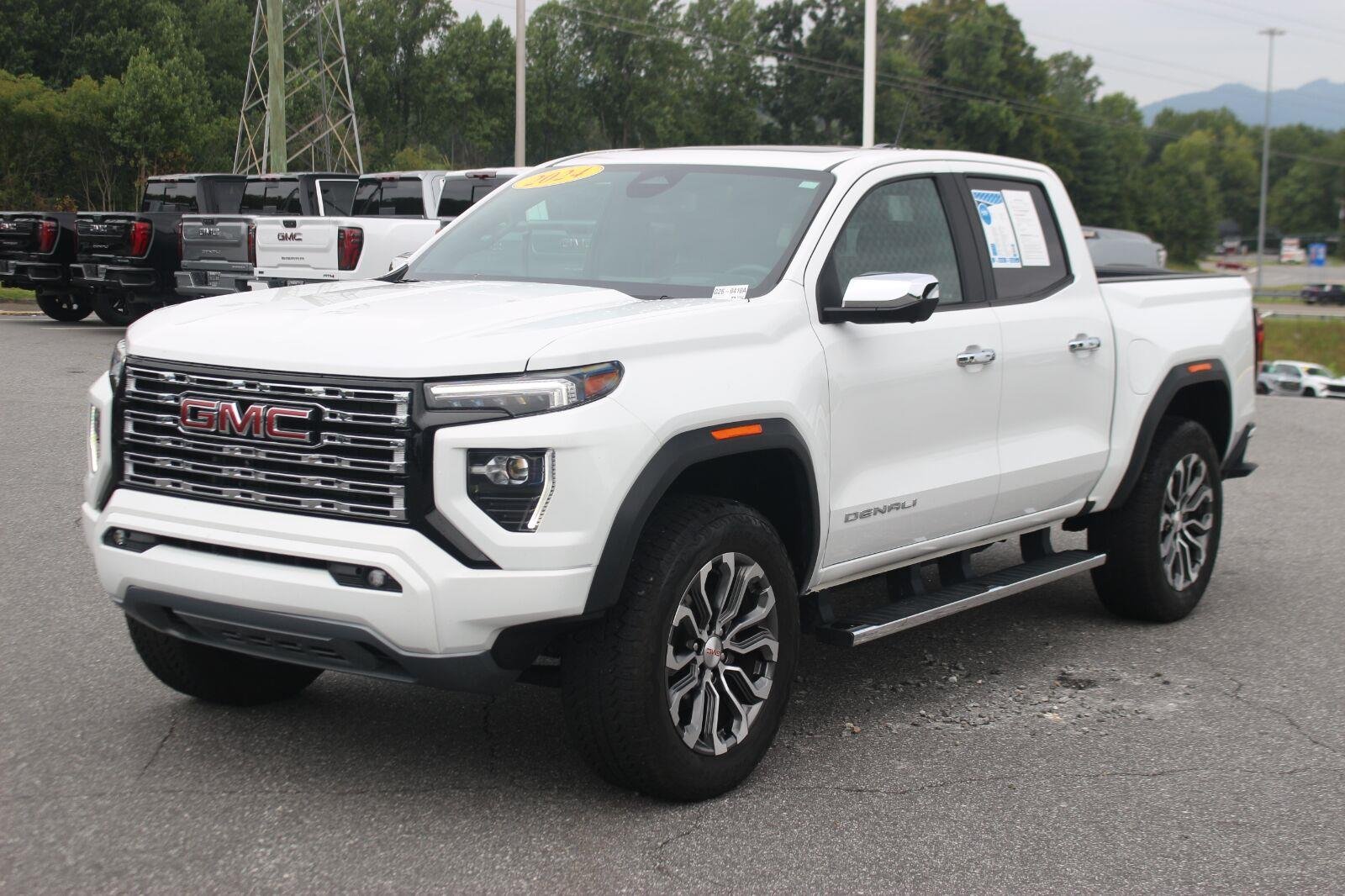 Used 2024 Summit White GMC Denali image 3