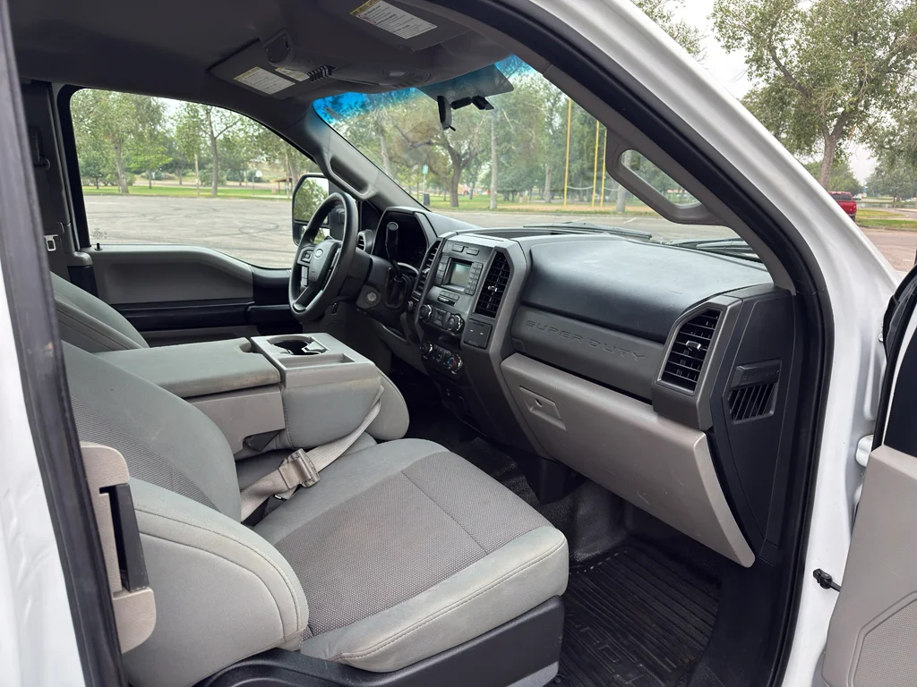 Used 2019 Oxford White Ford XL image 10