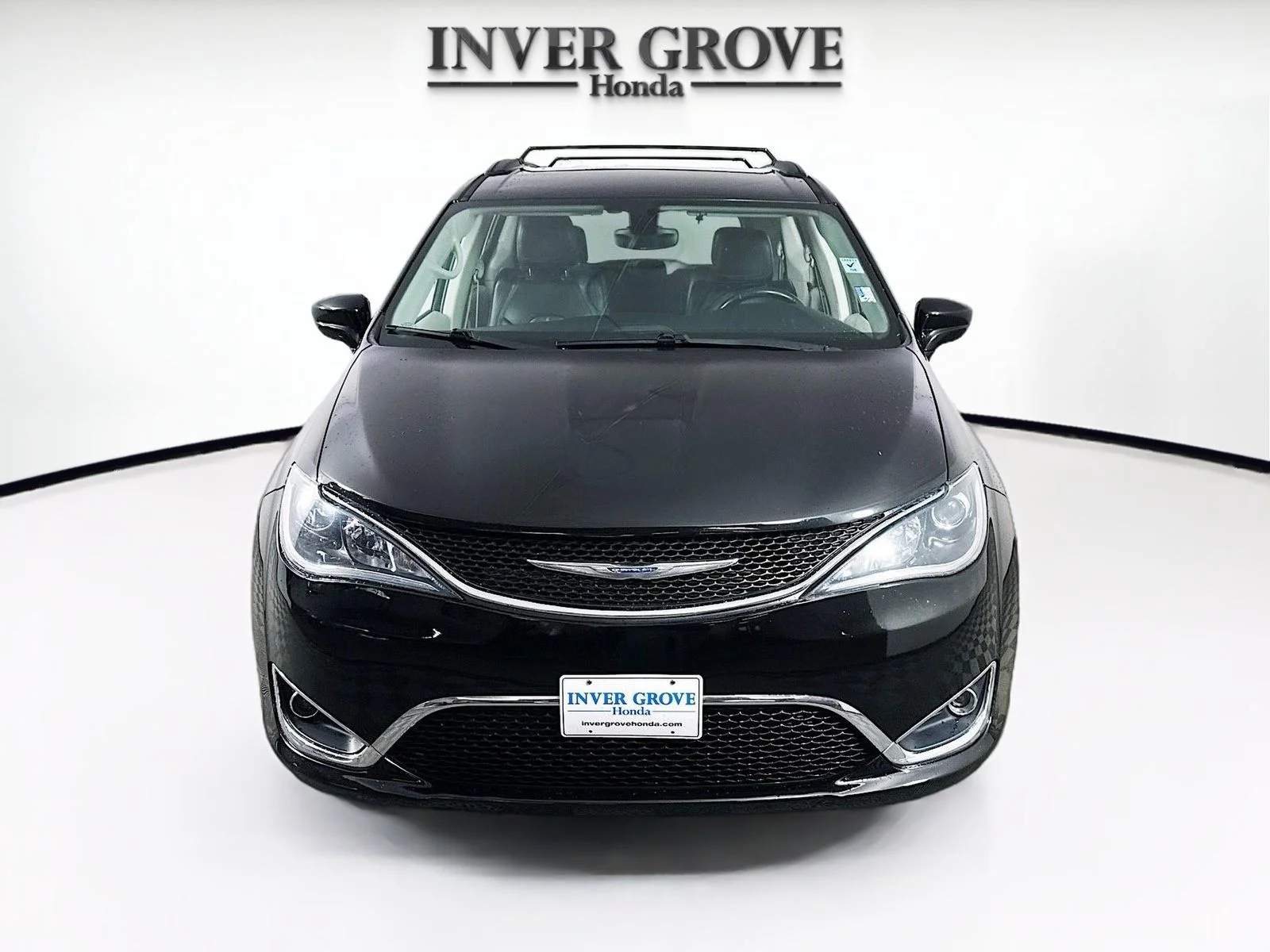 Used 2017 Chrysler Pacifica Touring-L with VIN 2C4RC1BG5HR660518 for sale in Inver Grove Heights, Minnesota