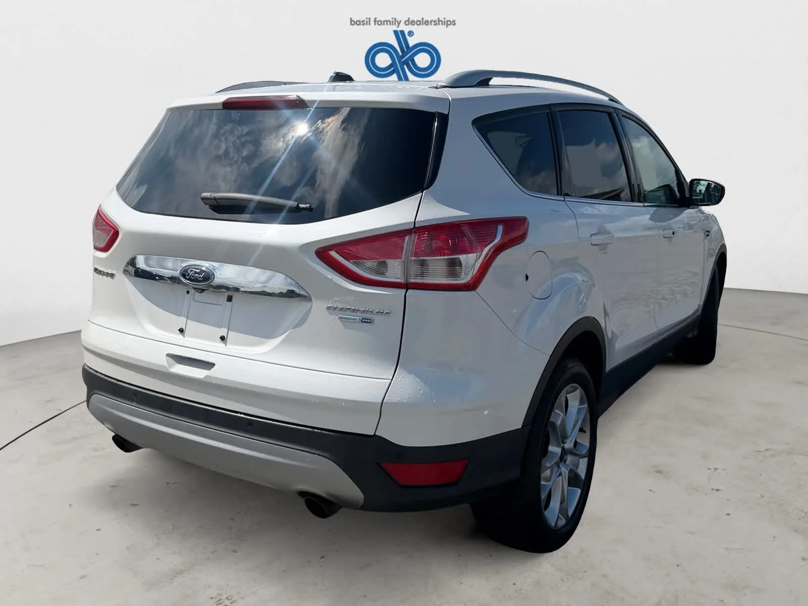 Used 2016 White Platinum Metallic Tri-Coat Ford Titanium image 7