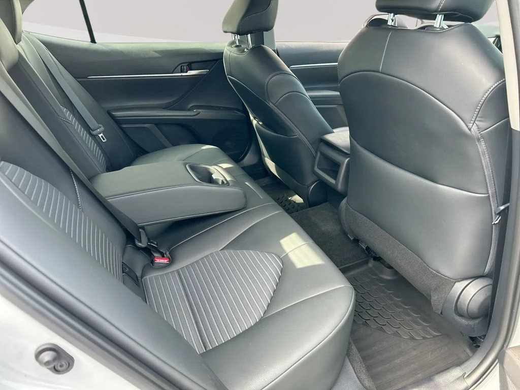 Used 2024  Toyota SE image 27