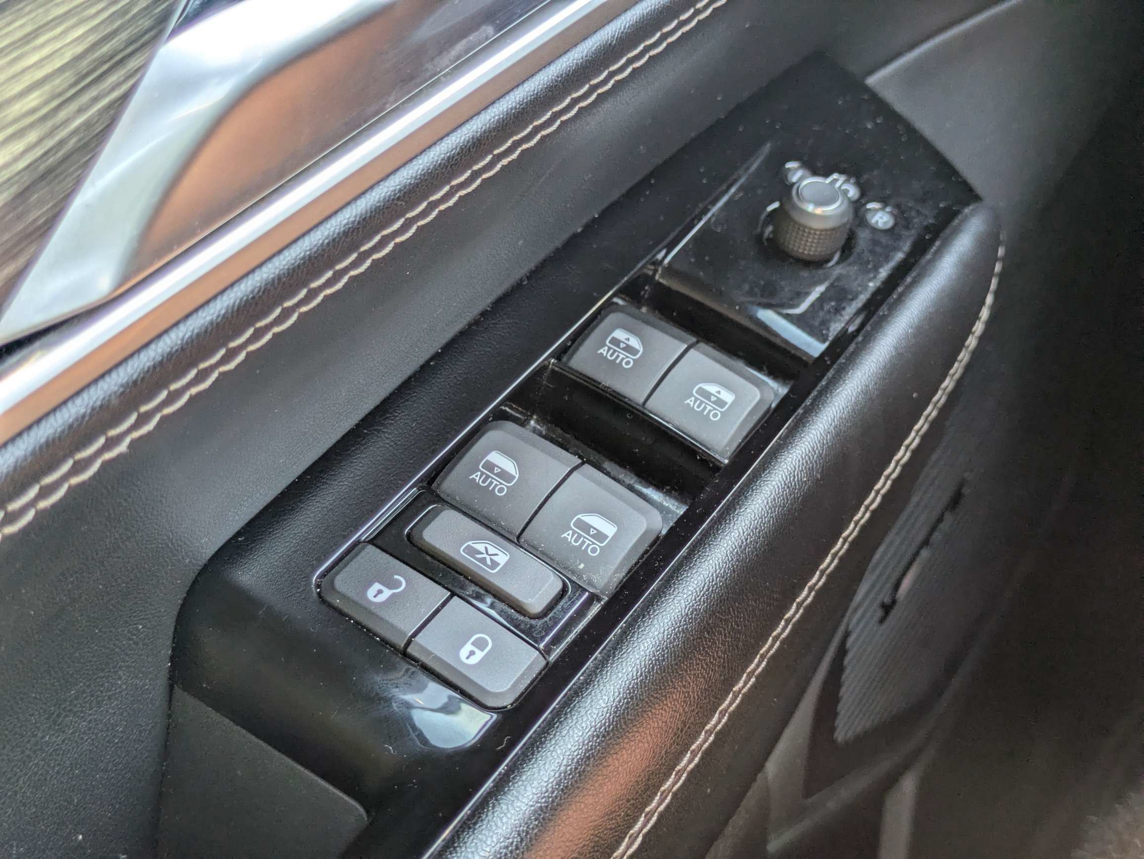 Used 2024 White Jeep Series II image 21