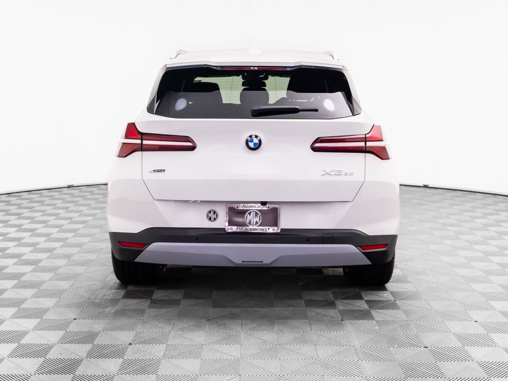New 2026 Alpine White BMW 30 xDrive image 4