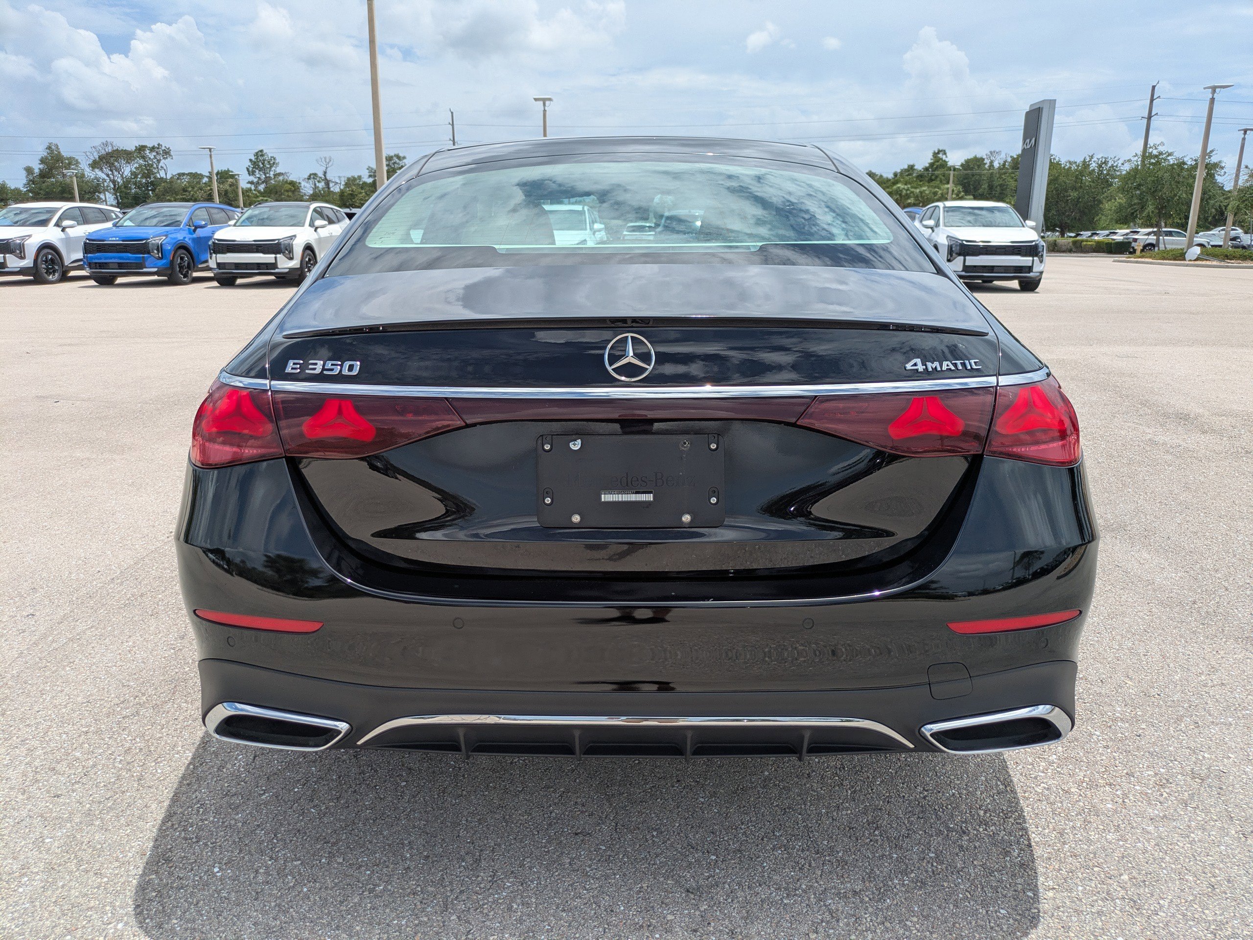 Used 2025 Obsidian Black Metallic Mercedes-Benz E 350 image 5