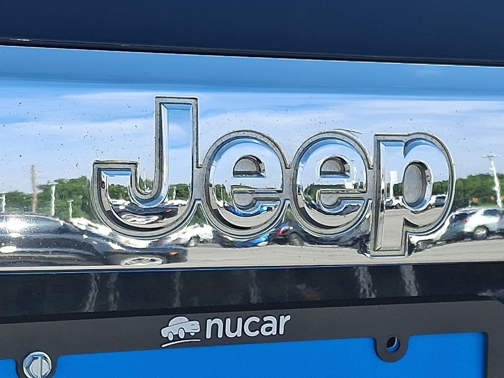 Used 2011 Black Jeep Laredo image 29