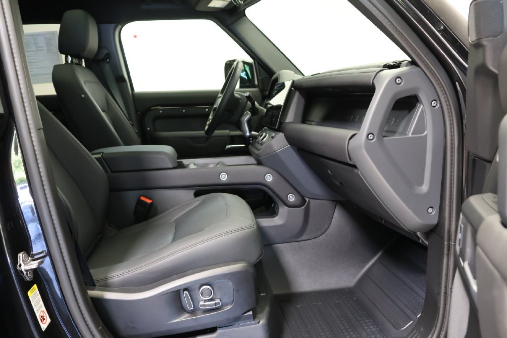 Certified Used 2026 Black Land Rover S image 40