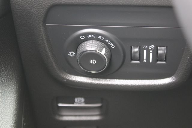Used 2024 Black Jeep Limited image 20