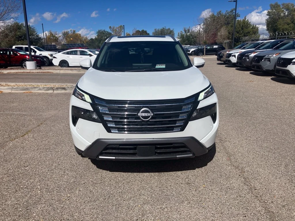 Used 2024 White Nissan SL image 2