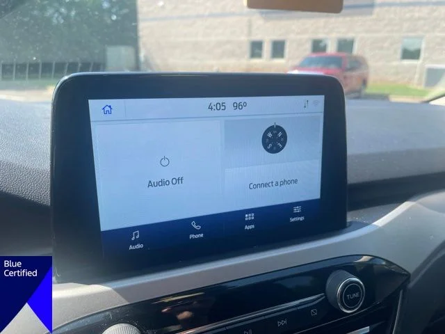 Used 2020 Red Ford SE image 11