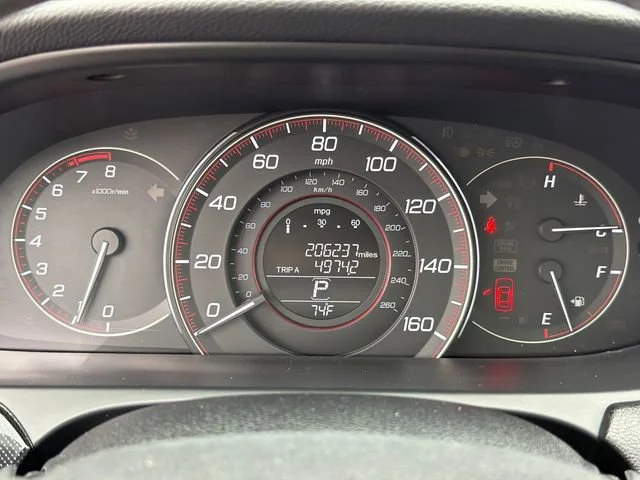 Used 2015 Black Honda EX-L image 23