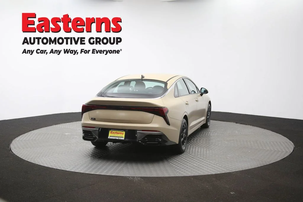 Used 2025 Red Kia LXS image 42
