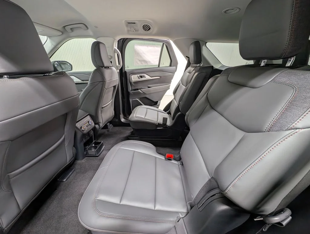 New 2026 Carbonized Gray Metallic Ford Active image 13