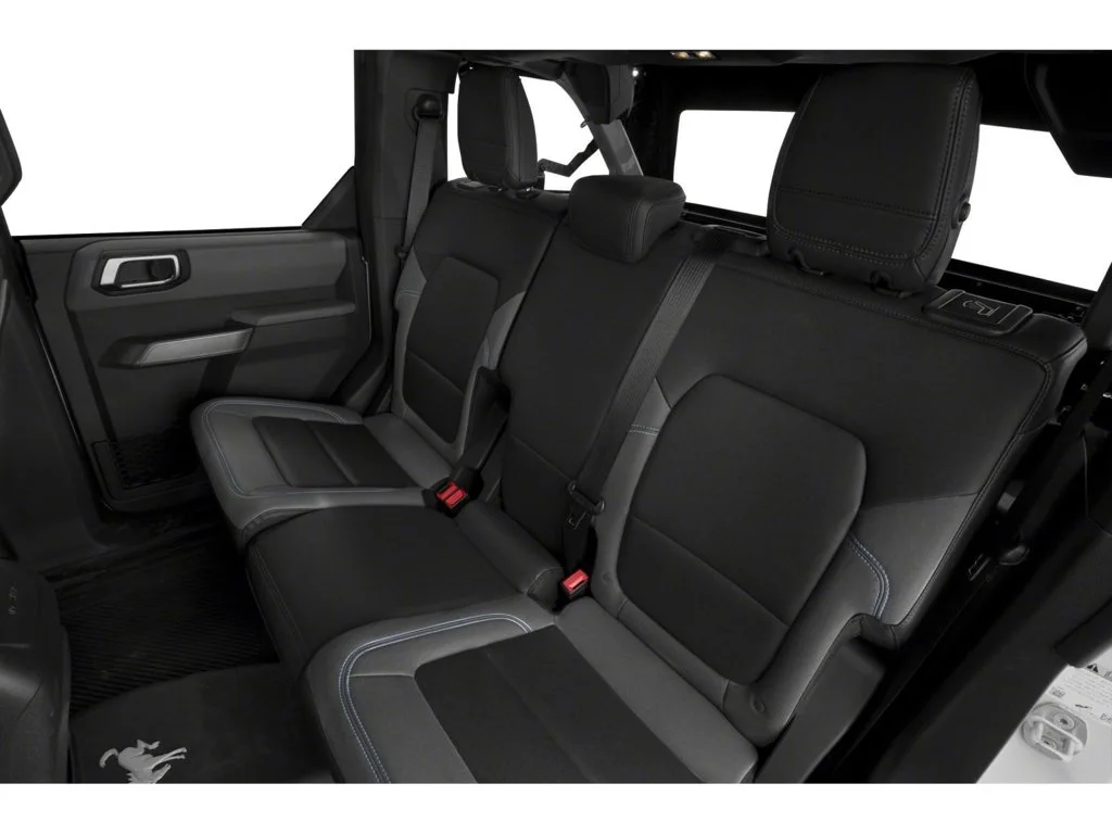 Used 2023 Oxford White Ford Black Diamond image 9